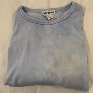 BRAND: FOR THE REPUBLIC — SIZE: MEDIUM — COLOR: BLUE AND WHITE MIX